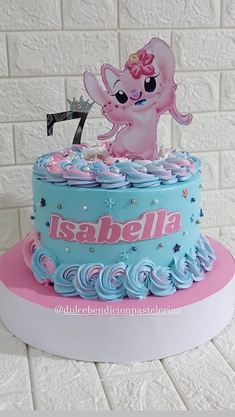 Pastel de Stich novia Happy Birthday Spiderman, Angel Baby Shower, Stitch Party, Christmas Holiday Cake, Stitch And Angel, Doll Cake, Heart Cake, Banana Cake, White Cake