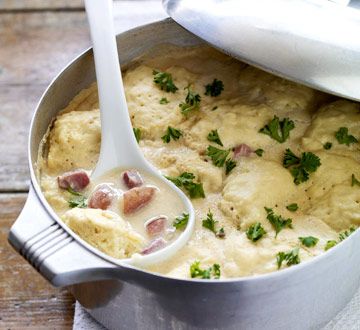 Knoephla (Potato Dumpling Soup).  My Mom used to make her chicken dumpling soup this way.  Serious comfort food! Potato Dumpling Soup, Scandinavian Cooking, Potato Dumpling, Soup Sandwich, Recipes Potatoes, Ham And Potato Soup, Dumpling Soup, Potato Dumplings, Dumplings For Soup