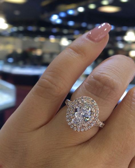 David & Co Jewelry on Instagram: “Oval Diamond With Double Halo 💕” Ring Redesign, Big Wedding Rings, Double Halo Engagement Ring, Double Halo Engagement, Double Frame, Oval Ring, Double Halo, Wedding Rings Vintage, Oval Rings