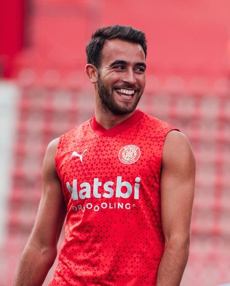 #ericgarcia #girona Eric Garcia, Girona Fc, Cute Prom Dresses, Football Boys, Fc Barcelona, Football Players, Liverpool, Barcelona, Soccer