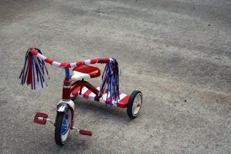 Fun 4th Of July Activities, July Activities For Kids, Fourth Of July Activities, 4th Of July Activities, Labor Day Crafts, Bike Parade, Bicycle Ideas, July Activities, America Birthday