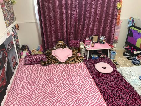 Gyaru Room, 2000s Room, Y2k Bedroom, Bedroom Upgrade, Closet Decor, Step Mom, Girl’s Room, Pretty Room, Dreamy Room