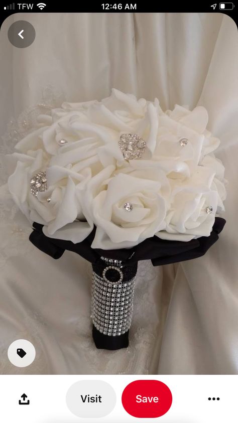 Flower Making With Ribbon, Bouquets For Bridesmaids, White Rose Bouquets, Wedding Challenge, Black Bouquet, Black And White Wedding Theme, White Rose Bouquet, Bridal Brooch Bouquet, Wedding Brooch Bouquets