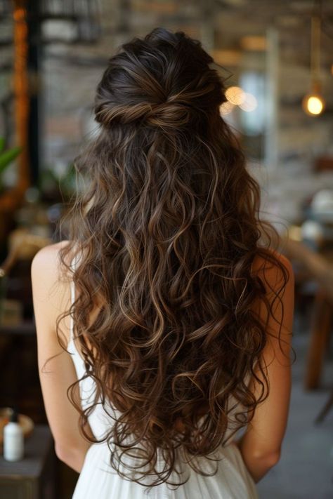 Long Curly Wedding Hair, Hairstyles For Thick Hair, Asymmetrical Haircut, Curly Wedding Hair, Stylish Haircuts, Wedding Hair Down, Haircut For Thick Hair, Long Wavy Hair, Everyday Hairstyles