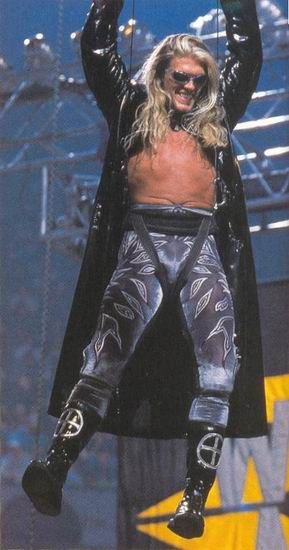 Edge Edge Wwe 2000s, Edge Wwe 90s, Wwf Aesthetic, Wwf Wrestlers, Edge Wwe, Wwe Edge, Male Wrestling, Wrestling Photos, Cosmic Brownies