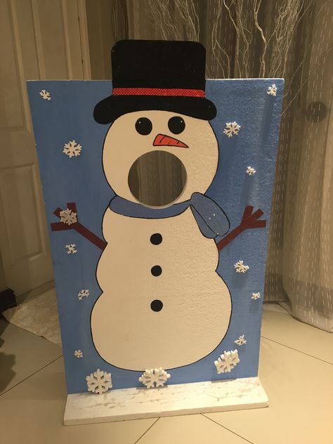 Snowman Photobooth, Winter Photobooth Ideas, Photobooth Christmas Ideas, Christmas Photobooth Diy, Winter Wonderland Photobooth, Panda Wall Painting, 1st Grade Winter Party, Winter Photobooth, Christmas Photobooth