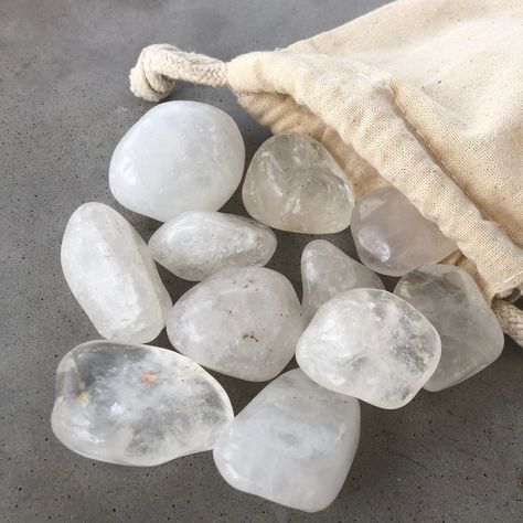 Magic Ritual, Crystal Vibes, Crystal Aesthetic, Plakat Design, Pretty Rocks, Cool Rocks, Terms And Conditions, Tumbled Stones, Clear Quartz Crystal