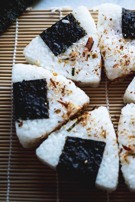 12 Best Onigiri Fillings (Popular Fillings for Japanese Rice Balls) - IzzyCooking Onigiri Aesthetic, Onigiri Filling, Japanese Rice Balls, Yaki Onigiri, Food Japanese, Breakfast Platter, Ham And Eggs, Shrimp And Rice, Japanese Rice