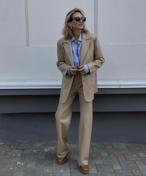 Tan Suit Women Work Outfit, Interview Suits, Khaki Suit, Camel Blazer, Tan Suit, Beige Suits, Pant Suits, Formal Suits, 2024 Fashion