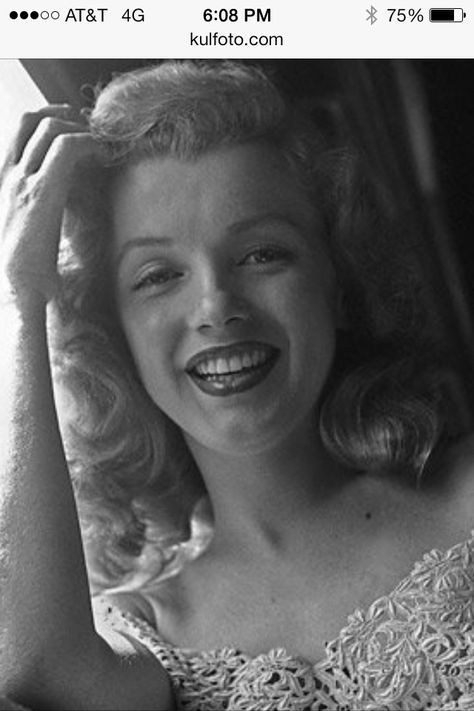 Young Marilyn Monroe Rare Marilyn Monroe, Marilyn Monroe Portrait, Scott Disick, Marilyn Monroe Photos, Marlene Dietrich, Norma Jean, Actrices Hollywood, Norma Jeane, Mini Short