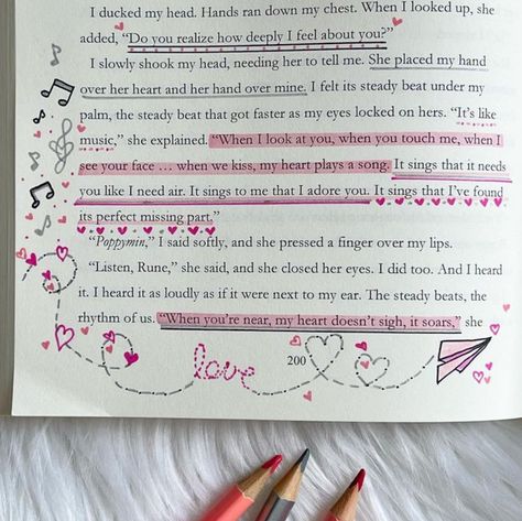 Pretty Annotated Books, A Thousand Boy Kisses Annotations, Cute Book Annotation, A Thousand Boy Kisses Book, Books Annotation, Annotating Aesthetic, Book Annotation Aesthetic, Book Annotation Ideas, Annotation Tips