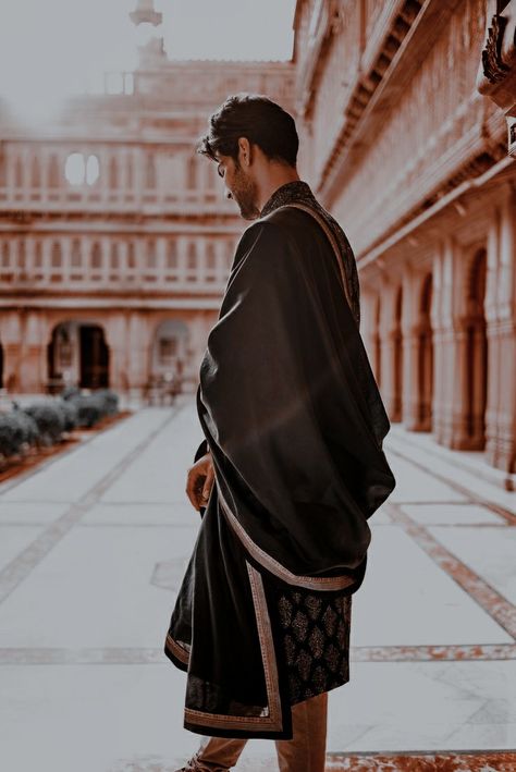 Indian Men Aesthetic Outfits, Mughal Royal Aesthetic, Nawab Aesthetic, Indian Royal Aesthetic Male, Hebrew Israelite Clothing Men, Indian Royalty Aesthetic Male, Indian King Aesthetic, Indian Prince Aesthetic, Royal King Aesthetic