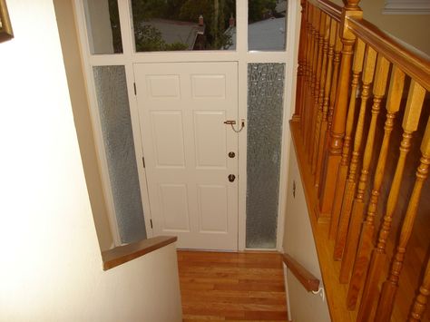 How should I decorate my tiny entry way in my split entry home? Small Split Level Entryway Ideas, Split Level Entryway Ideas, Split Entry Home, Split Level Entry, Split Level Entryway, Tiny Entryway, Split Entry, Cottagecore Kitchen, Split Level House