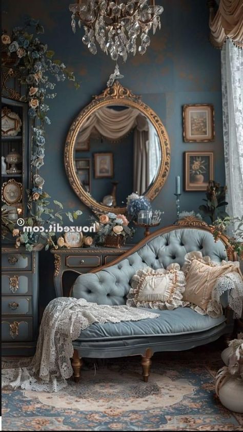 Rococo Interior, Victorian Room, Victorian Home Decor, Victorian Decor, Dream House Interior, Wainscoting, Dream House Decor, Room Aesthetic, Shabby Chic Decor