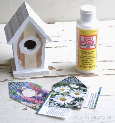 How to make a Fairy Garden House from a dollar store birdhouse and an old seed package. Make A Fairy Garden, Fairy Party Decorations, Fairy Garden House, Make A Fairy, Recycled Garden Art, Bird Houses Ideas, Bird Houses Ideas Diy, Mod Podge Crafts, Bird House Kits