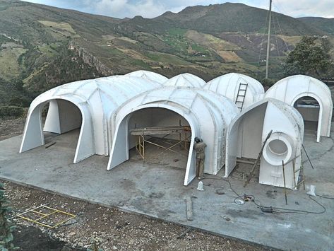 These Modular "Hobbit Houses" Can Be Assembled in Three Days,Courtesy of Green Magic Homes Green Magic Homes, Earth Sheltered Homes, Casa Hobbit, Drukarka 3d, Earthship Home, Earth Sheltered, Dome Home, Green Magic, Underground Homes