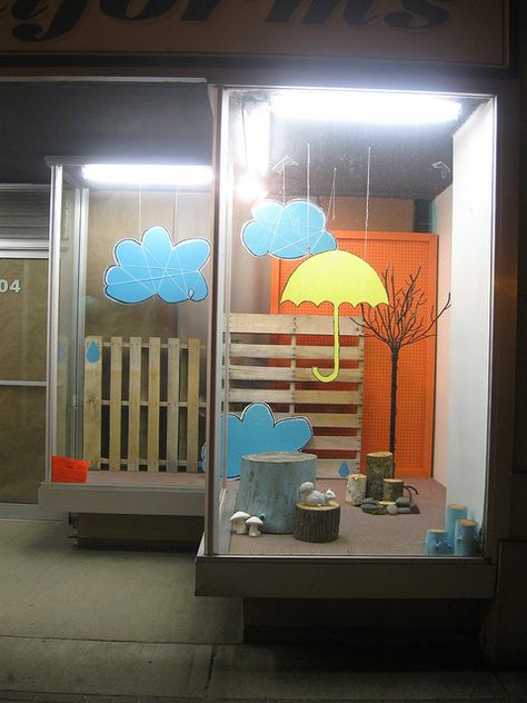 Umbrella Display, Retail Window Display, Hanging Cloud, Spring Window Display, Window Display Retail, Display Retail, Decoration Vitrine, Church Window, Store Window Display