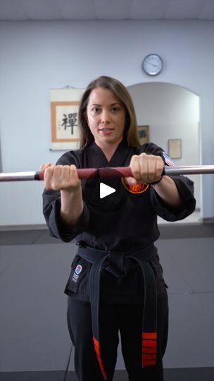 10K views · 399 reactions | Bo Staff for Beginners! | 2 Easy Moves #martialarts #training | Bo Staff moves you can do right now!
Just a few easy steps and you can look like a pro! 
-
#bostaff #martialarts #training #selfimprovement #rska | By Rising Sun Karate & Boxing | Bo staff moves that anyone can
learn right now. You're going to take your right hand
and it's going to go palm up and your left hand's going to
go palm down. Keep them stuck like this. Don't regrip. Keep
it stuck. Now we're going to take our bow staff on the right
and pretend that it's a ore and we're going to row a boat. So
take that side, dip it in the water, and cross over and go to
the other side and you have yourself a figure eight. Next,
let's do a helicopter strike. Go back to your grip. Take the
left side and put i Bo Staff Training, Bow Staff, Bo Staff, 10k Views, Rising Sun, Left Handed, Like A Pro, Easy Steps, Easy Step