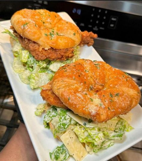 Soul Food, Southern & Creole Recipes and Cooking | Chicken Caesar Salad on a croissant 🥐 🥗😍 | Facebook Soft Era, Hungry Eyes, Soul Food Dinner, Keto Vegan, Chicken Caesar, Chicken Caesar Salad, Food Babe, Food Business, Food Therapy