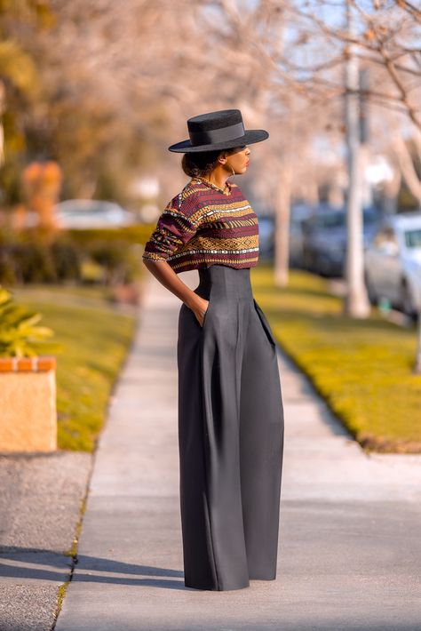 Unique Casual Outfits, Long Black Skirt Outfit Ideas, Future Fashion Women, Afro Chic Fashion, African Street Style, Chic Clothing Style, Chic Dress Classy, Modest Dresses Casual, Stylish Work Attire