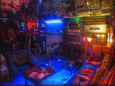 Cyberpunk Bar, Cyberpunk Interior, Cyberpunk Room, Punk House, Art Cyberpunk, Neon City, Sci Fi Environment, Games Design, Neon Room