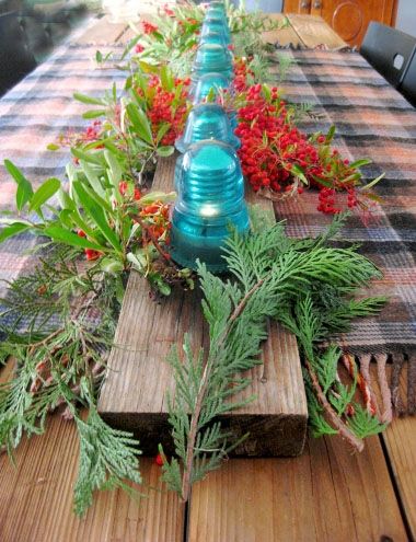 Winter berries (3) Insulator Crafts, Insulator Ideas, Winter Centerpiece, Insulator Lights, Flea Market Gardening, Cobalt Blue Vase, Winter Berries, Battery Powered Light, Centerpiece Wedding