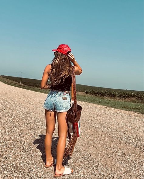 #wrangler #western #fashion #explore #aesthetic #denim Wrangler Shorts Outfit, Wrangler Aesthetic, Denim Photography, Country Fits, Western Photoshoot, Explore Aesthetic, Comfy Casual Outfits, Wrangler Shorts, Summer Clothes