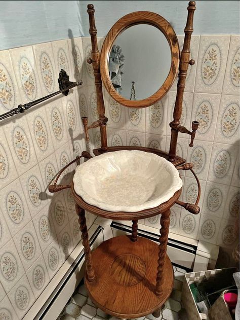 Glamping Bathroom, Antique Styling, Grandmacore Aesthetic, Antique Wash Stand, Wash Station, Victorian Life, Fairytale Cottage, High Chairs, Wash Stand