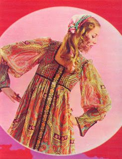 Seventeen Magazine 70s, Paisley Clothes, 70’s Dresses, Seventeen Magazine Fashion, Can't Help Myself, 70s Photos, 70 Fashion, 60s 70s Fashion, Vintage Photoshoot