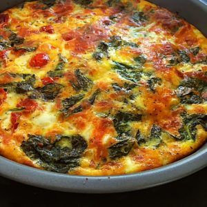 Crustless Vegetable Quiche Recipe | Nutrition by Erin Crustless Spinach And Tomato Quiche, 0 Point Crustless Quiche, Crustless Vegetable Quiche Recipes, Crustless Veggie Quiche, Crustless Vegetable Quiche, Crustless Quiche Recipes, Crustless Broccoli Quiche, Crustless Spinach Quiche, Quiche Recipes Crustless