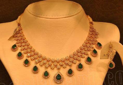 Diamond Necklace by Malabar Gold and Diamonds Stone Necklace Designs, Gold Choker Necklace Indian, Uncut Diamond Necklace, Beautiful Diamond Necklace, Chokers Necklace, Choker Necklace Designs, Gold Necklace Indian, Choker Designs, Gold Necklace Indian Bridal Jewelry