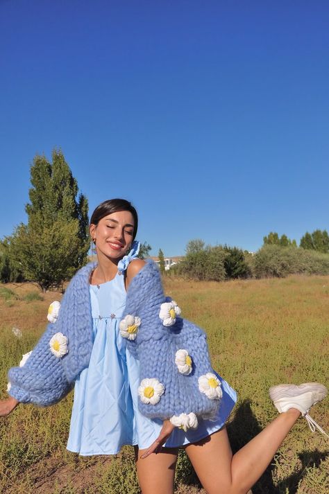 Heyays Blue Daisy Knit Cardigan Blue Cardigan Handmade - Etsy Hong Kong Cardigan Handmade, Chunky Oversized Sweater, Cardigan Oversized, Cottagecore Fashion, Fashion Christmas, Soft Cardigan, Chunky Cardigan, Blue Daisy, Vintage Cardigan