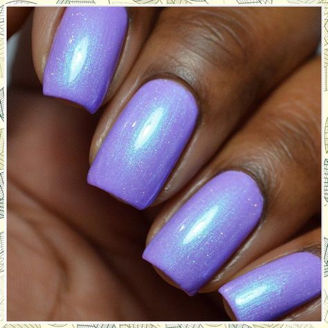 Looking to rock some trendy purple nail colors? Check out our top 6 must-try shades that will elevate your manicure game! From deep plum to lavender hues, we've got all the tips and ideas you need to create a stunning purple nail look. Get ready to slay with these on-trend shades! Holographic Dip Nails, Pinkish Purple Nails, Purple Shimmer Nails, Purple Iridescent Nails, Purple Nail Colors, Toenail Art, Isle Of Capri, Image Nails, Shimmer Nail Polish