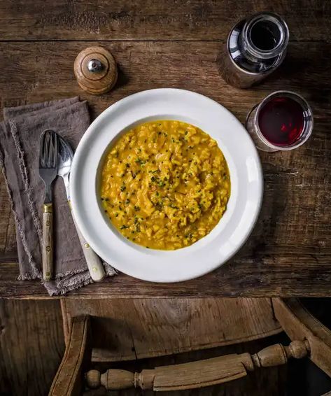 Easy saffron recipes Risotto Photography, Dinner Party Main Dish, Party Main Dish, Vegan Mushroom Risotto, Dinner Party Mains, Saffron Risotto, Easy Risotto, Risotto Recipes Easy, Best Risotto