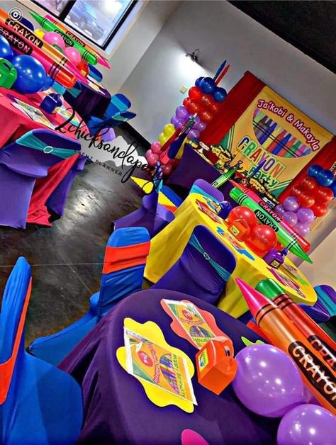 Crayon Party Ideas, Crayola Theme Party, Crayola Themed Birthday Party, Crayola Birthday Party Decorations, Crayon Birthday Party Ideas, Crayon Theme Birthday Party, Play Dooh, Crayola Party, Crayola Birthday Party