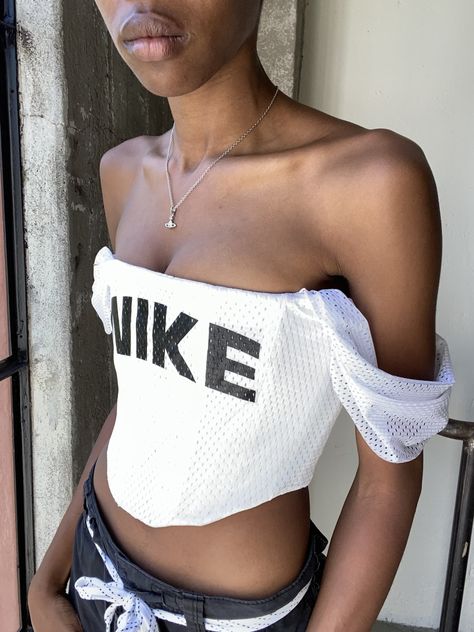 Nike Corset Top, Nike Corset, Corset Outfit, Corset Fashion, Nike Sweats, Fashion School, Corset Style Tops, Rock Punk, How To Make Clothes