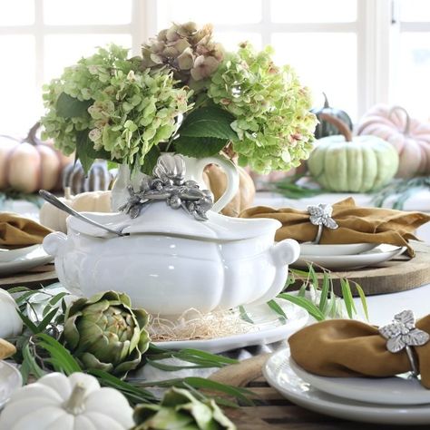 ciao! newport beach: fall colors on repeat! Fall Tableware, Fall Cottage, Holly House, Food Film, Rose Recipes, Outdoor Dinner Parties, Kitchen Refresh, Cottage Farmhouse, Kitchen Shop