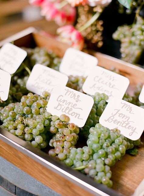 Grapes place cards | Edible autumn place cards Italian Wedding Reception Decor, Tuscan Themed Party, Italian Themed Wedding, Tuscan Wedding Theme, Tuscany Wedding Theme, Italian Weddings, Apple Wedding, Tuscan Farmhouse, Brooklyn Bride