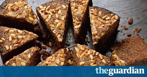 Vinegar cakes are part of our baking tradition, yet they seem to have dropped off the modern repertoire. It's high time they made a comeback Vinegar Cake Recipe, Vinegar Cake, Currant Cake, Banana Blondies, Panettone Recipe, Blondie Recipe, Baked Pears, Date Cake, Blondies Recipe