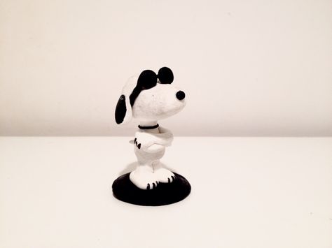 #Here is my custom #sculpture of Snoopy as Joe Cool from Charles M. Schultz's Peanuts! #charliebrown #snoopy #woodstock #peanuts #lucy #linus #charlesmschultz #schultz #sculptures #clay #polymer #polyform #sculpey #sculpeyclay #sculpeyprojects #unitedfeaturesyndicate #joecool #toy #figure #custom #christmas #greatpumpkin #blueskystudios Snoopy Clay Figures, Snoopy Sculpture, Snoopy Clay, Sculptures Clay, Peanuts Lucy, Clay Workshop, Woodstock Peanuts, Blue Sky Studios, Sculpey Clay