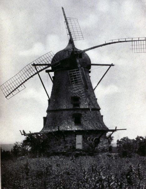 Broken-down windmill -- Netherlands. Windmill Photography, Windmill Water, Abandoned Train Station, Desert Places, Old Windmills, Beautiful Ruins, Old Technology, Dutch Windmills, Water Wheel