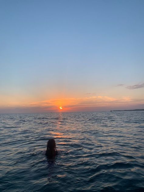 Swimming At Night, Swimming Pictures, Sea Swimming, Swimming In The Ocean, Sea Pictures, Ocean At Night, Night Swimming, Ocean Pictures, Sunset Sea