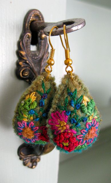 earrings | Flickr - Photo Sharing! Felted Earrings, Fiber Art Jewelry, Felt Embroidery, Fabric Earrings, Felt Jewelry, Fiber Jewelry, 자수 디자인, Textile Jewelry, Embroidery Jewelry