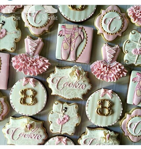 Ballerina Cookies Ballet Cookies, Ballet Cakes, Ballerina Cookies, Cookies Royal Icing, Happy Birthday Cookie, Cookie Craft, Ballerina Cakes, Ballerina Birthday Parties, Cookie Connection