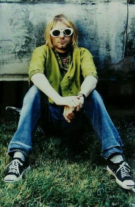 Kurt Cobain Style, Kurt Cobain Photos, Kurt And Courtney, Donald Cobain, Krist Novoselić, Nirvana Kurt Cobain, Nirvana Kurt, Smells Like Teen Spirit, Courtney Love