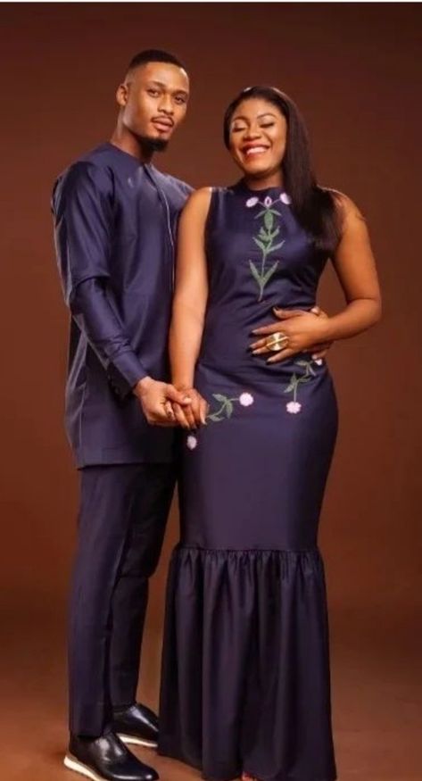 African Wear Styles For Couples, Model Couple Africain, Simple Ankara Gowns, Couples African Outfits, Outfit Pictures, African Attire Dresses, Native Wears, African Wear Styles For Men, Traditional African Clothing