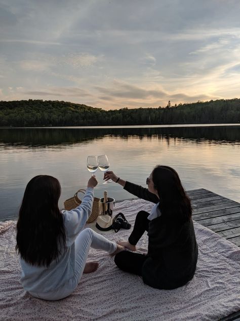 Sisterhood, Cottage vibes, Cottage life, Sunset, By the water, Cottage mood, Summer inspo, Sisters, Chalet, Quebec, Sunset inspo, Mood inspo, Lake shot, Summer goals, Summer time Friends Cabin Aesthetic, Lake Trip With Friends Aesthetic, Lake House Friends, Girls Cottage Weekend, Cottage Bachelorette, Lake House Deck, Cottage Weekend, Mountain Bachelorette, House Moodboard