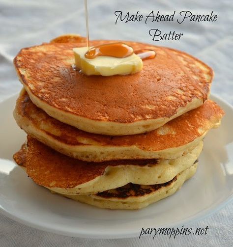 Pancake Batter Recipe, Campfire Desserts, Camping Hacks Food, Camping Food Ideas, Boozy Brunch, Camping Cooking, How To Make Pancakes, Homemade Pancakes, Pancake Recipes