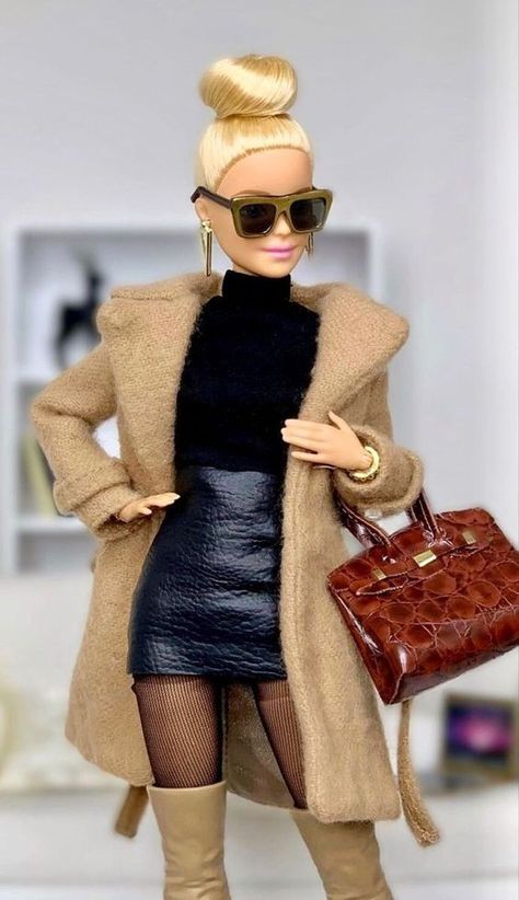 Barbies Pics, Barbie Doll Set, Diy Barbie Clothes, Barbie Fashionista Dolls, Barbie Images, Barbie Costume, Barbie Mode, Crochet Barbie Clothes, Barbie Dress Fashion