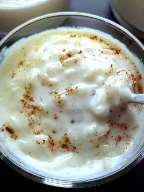 Greek rice pudding - Greenbowl2soul Greek Rice Pudding, Greek Recipes Easy, Greek Rice, Rice Pudding Recipes, Creamy Rice Pudding, Vegan Greek, Rice Pudding Recipe, Creamy Pudding, Creamy Rice